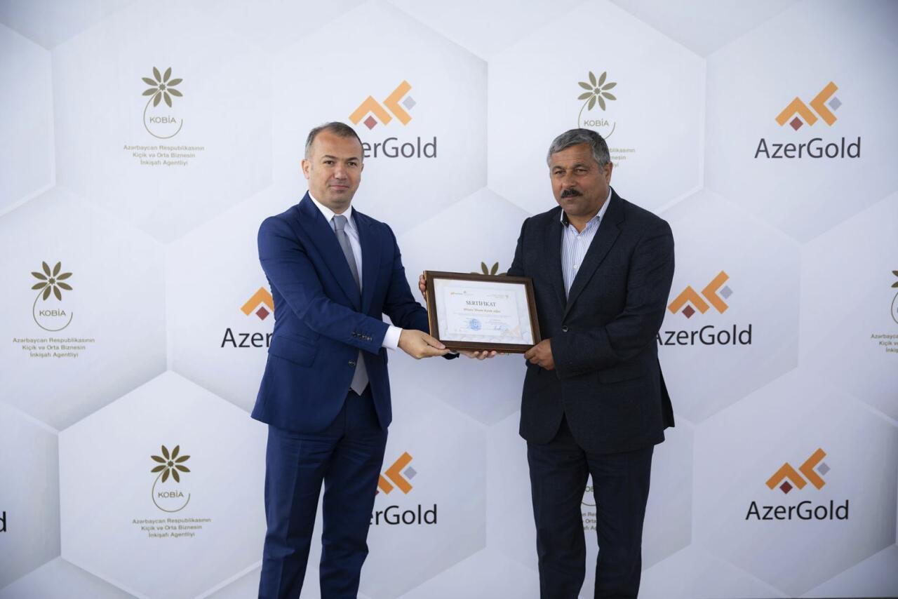 ЗАО «AzerGold» и KOBİA успешно реализовали проект «Поддержка развития пчеловодства в Дашкесанском районе»