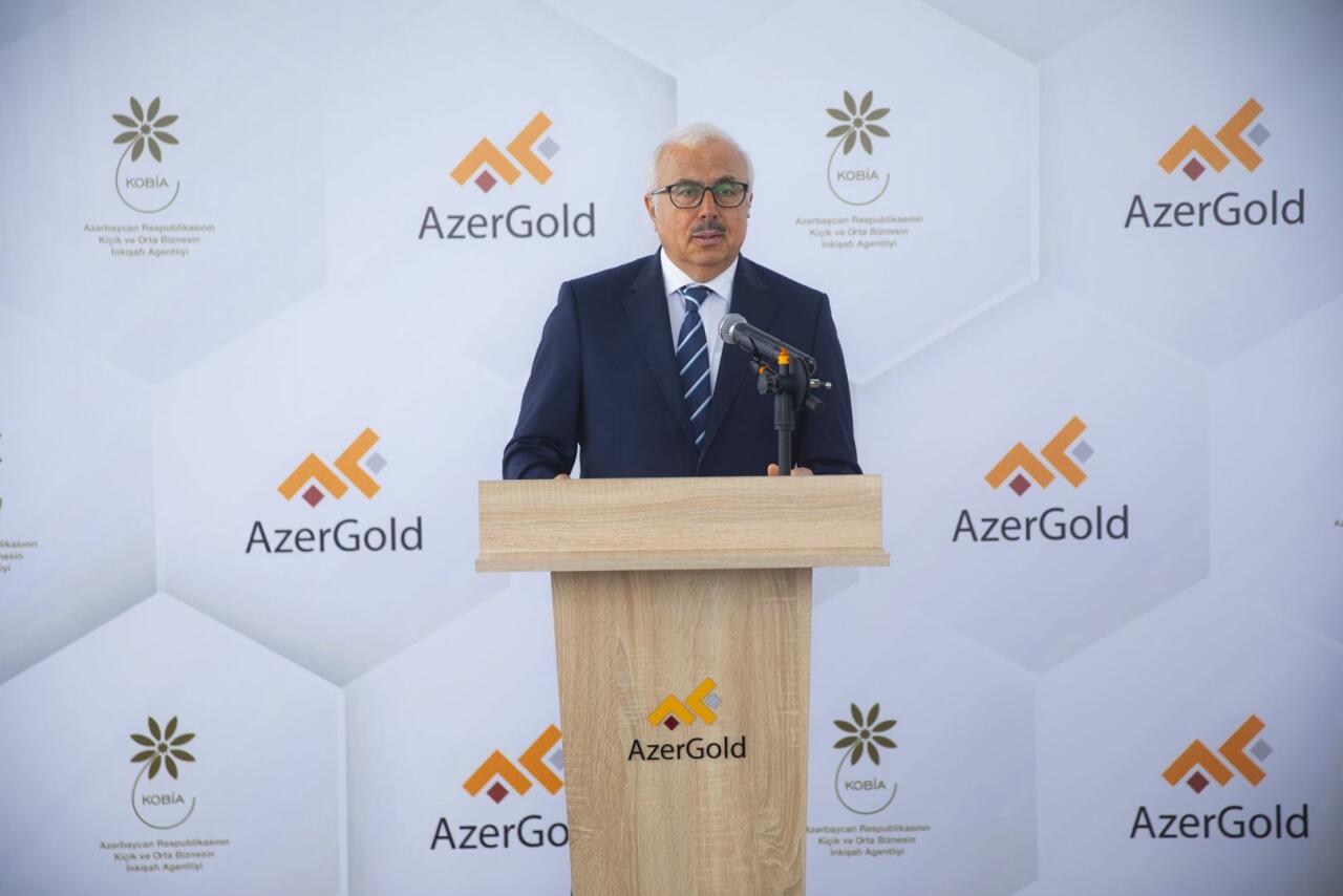 ЗАО «AzerGold» и KOBİA успешно реализовали проект «Поддержка развития пчеловодства в Дашкесанском районе»