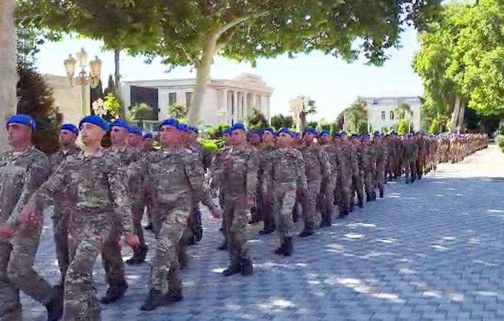 В День Вооруженных Сил прошли марши военнослужащих