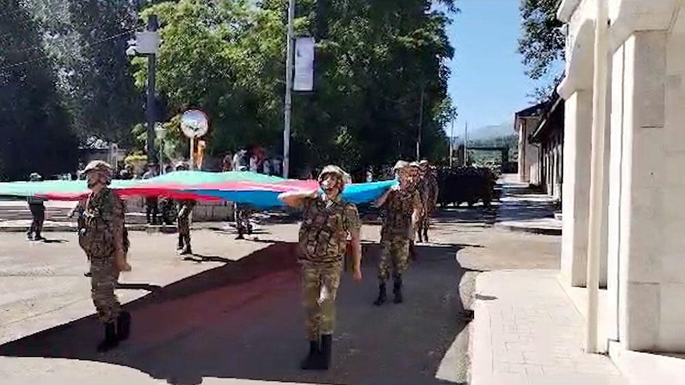 В День Вооруженных Сил прошли марши военнослужащих
