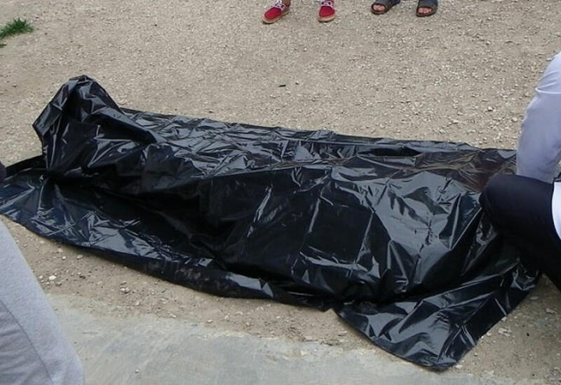 В Баку во дворе школы умер ученик