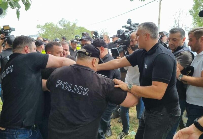 В Грузии разгромили гей-парад