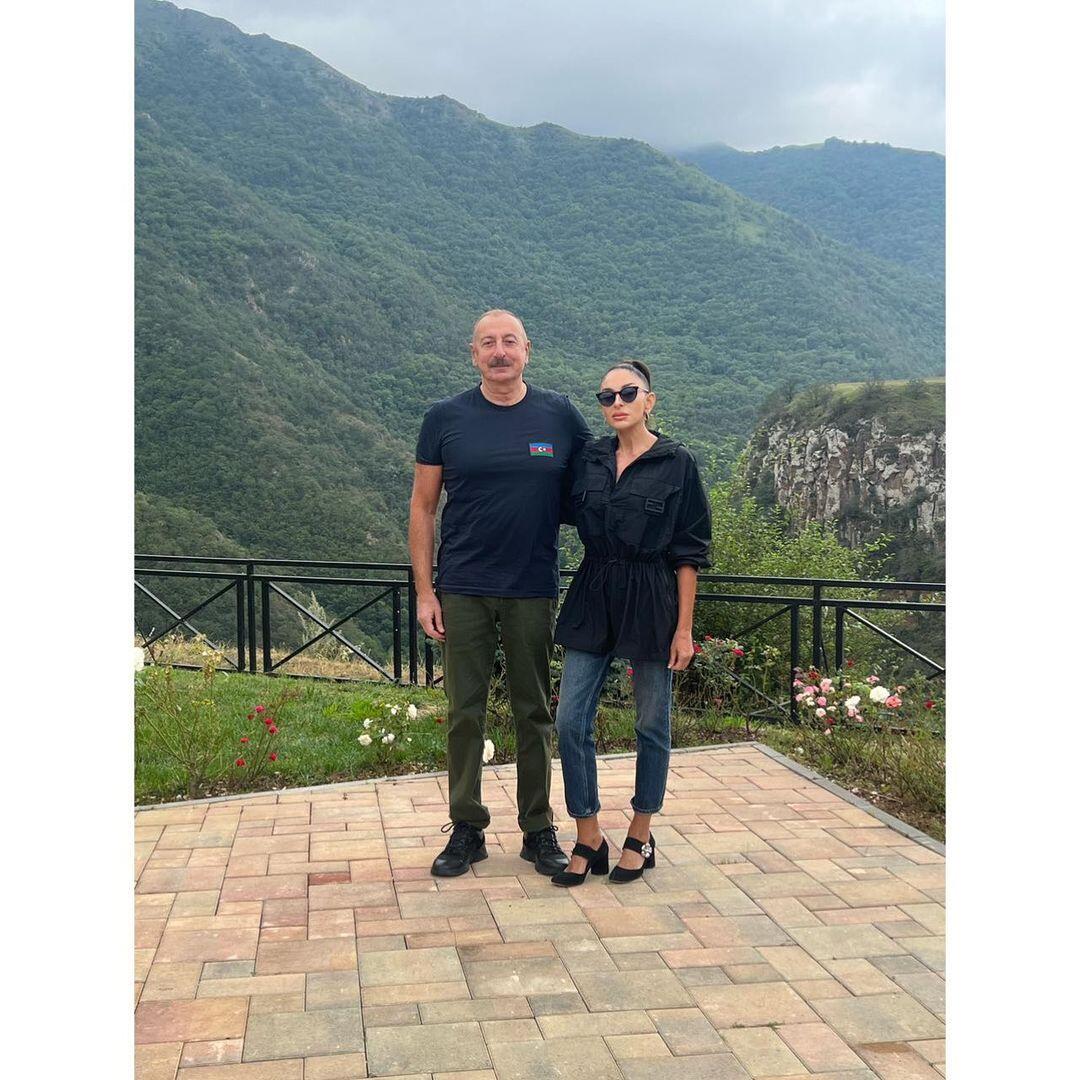 Первый вице-президент Мехрибан Алиева поделилась кадрами из поездки с Президентом Ильхамом Алиевым в Кяльбаджарский и Лачинский районы