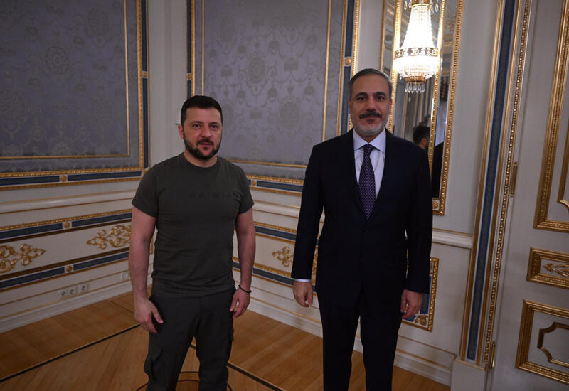 Зеленский принял главу МИД Турции