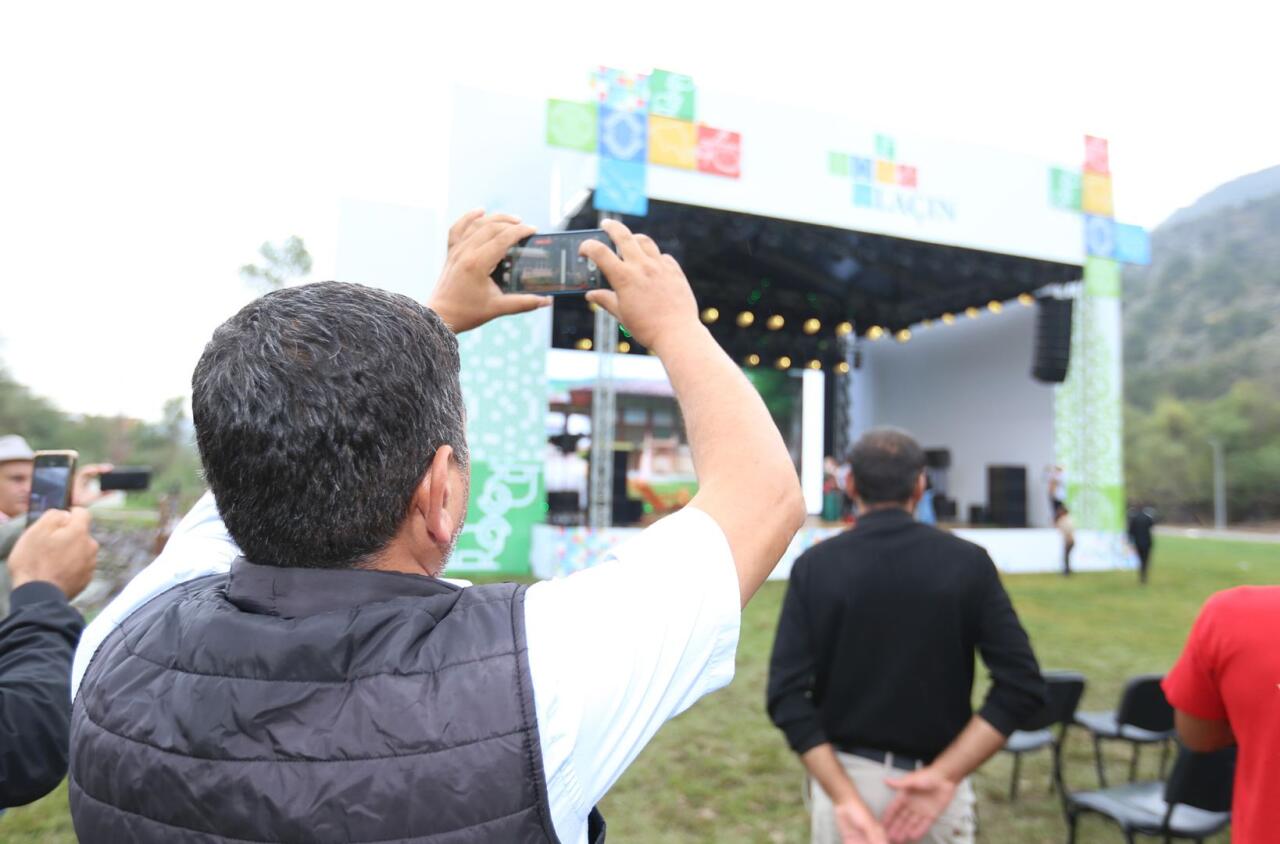 Уникальное творческое пространство с участием актеров, художников и мастеров представлено на первых Днях города Лачин