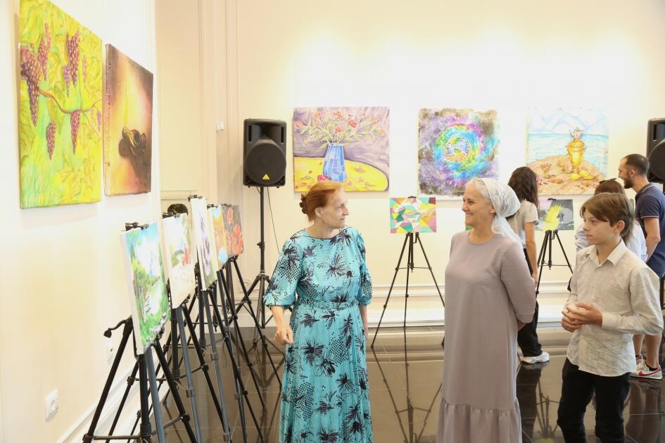 В Русском доме в Баку открылась выставка молодых талантов