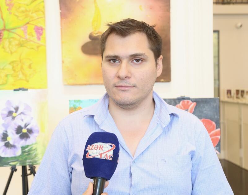 В Русском доме в Баку открылась выставка молодых талантов