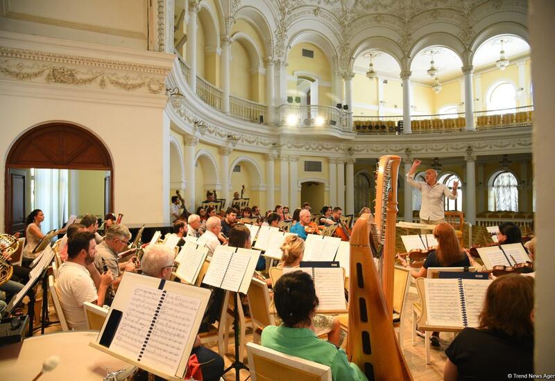 В преддверии показа грандиозного балета Арифа Меликова "Легенда о любви"