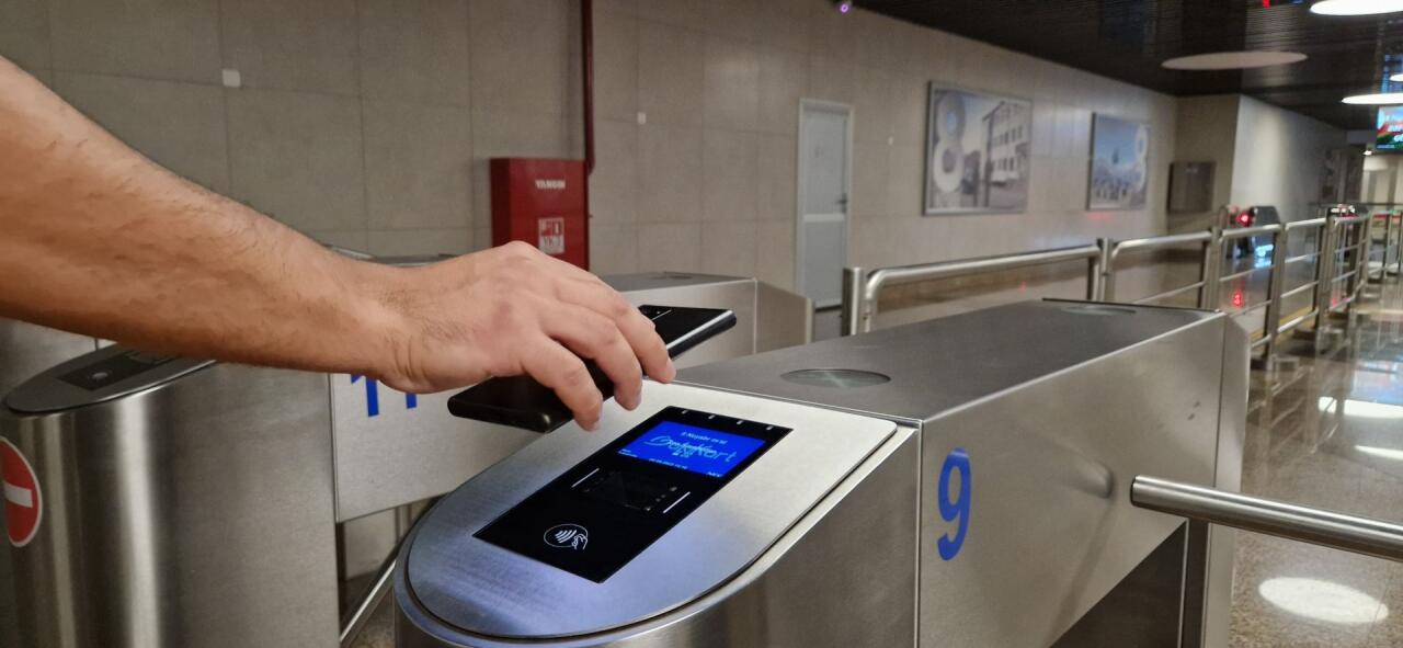 Услуги метро можно оплатить с помощью QR-кода