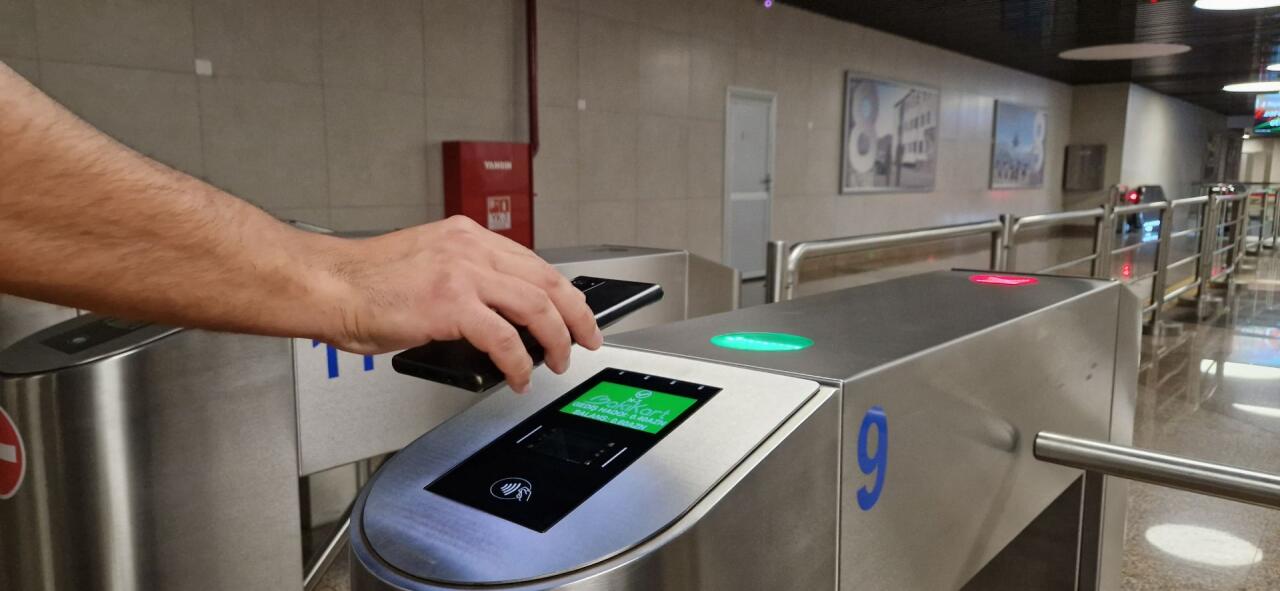 Услуги метро можно оплатить с помощью QR-кода