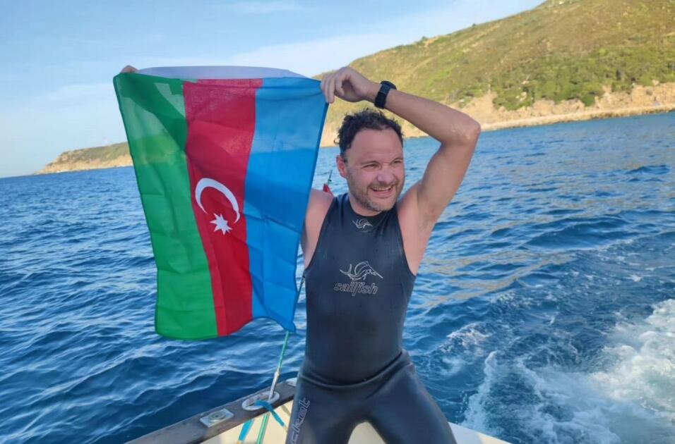 Гибралтарский пролив покорился азербайджанским пловцом