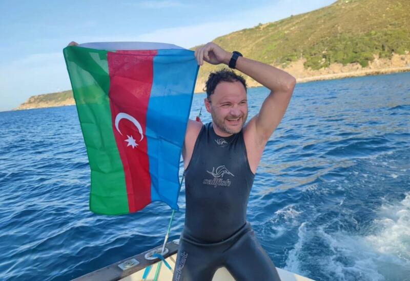Гибралтарский пролив покорился азербайджанским пловцом