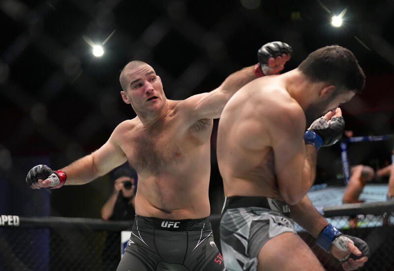 Стало известно имя нового чемпиона UFC в среднем весе