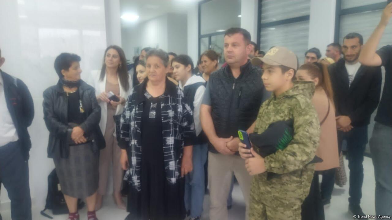 Семьям, вернувшимся в Физули, вручены ключи от квартир