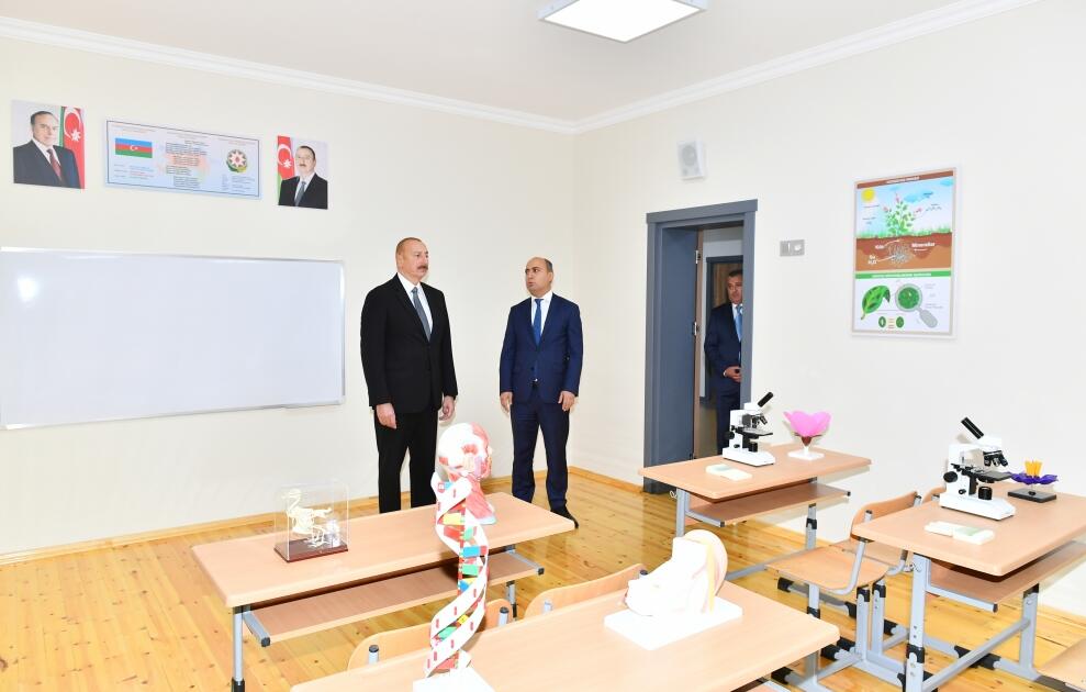 Президент Ильхам Алиев принял участие в открытии нового здания полной средней школы номер 11 города Хырдалан