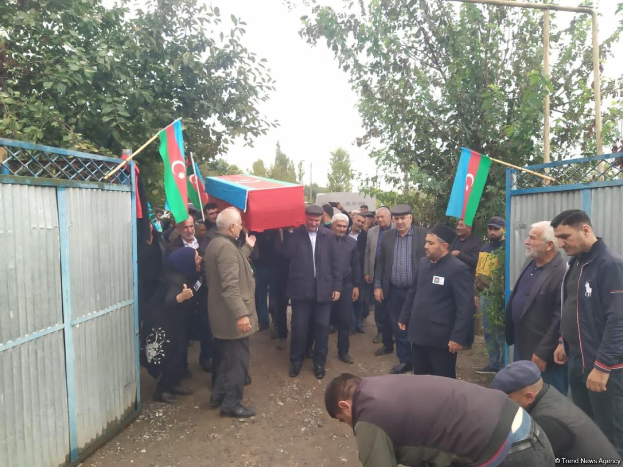 В Физули проходит церемония прощания с шехидом, чьи останки были найдены в массовом захоронении