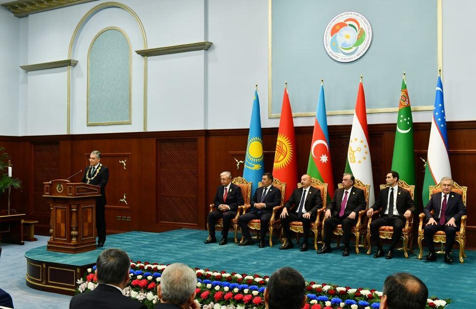 Президент Ильхам Алиев принял участие в церемонии награждения Гурбангулы Бердымухамедова в Душанбе