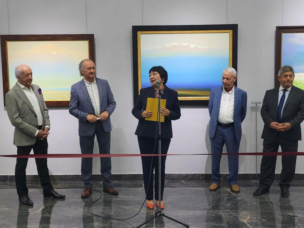 Персональная выставка Чингиза Фарзалиева в Узбекистане