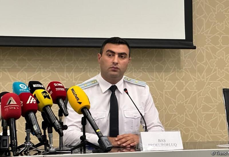 Сотрудники прокуратуры проводят осмотр места теракта в Шуше