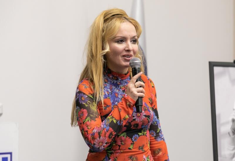 Эмоциональные портреты на выставке в Русском доме в Баку