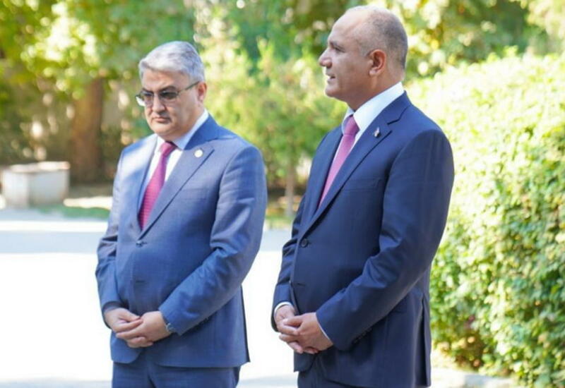 YAP fəalları ilə görüşlər davam edir