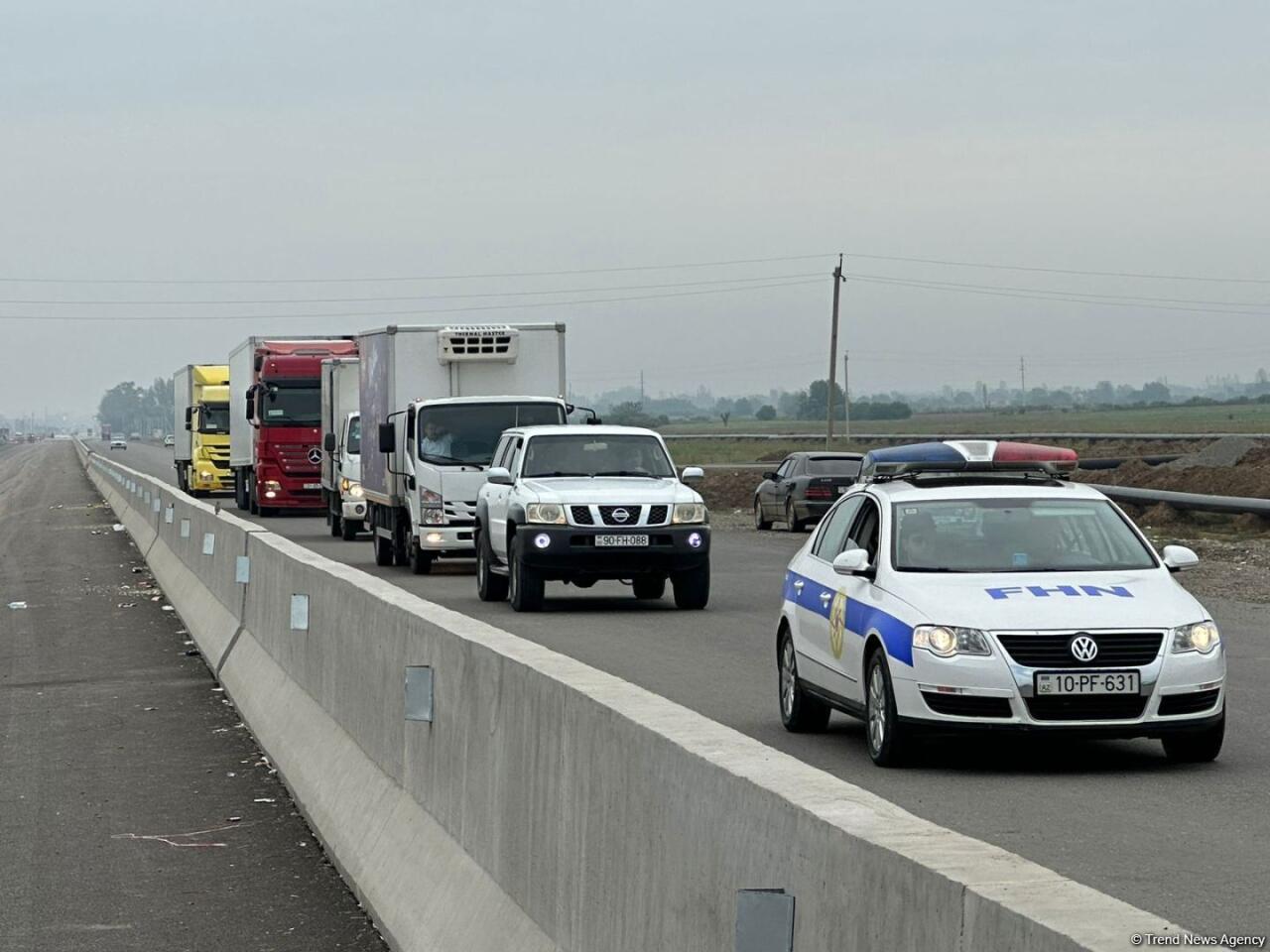 МЧС Азербайджана направило продовольственный груз для армянских жителей Карабаха