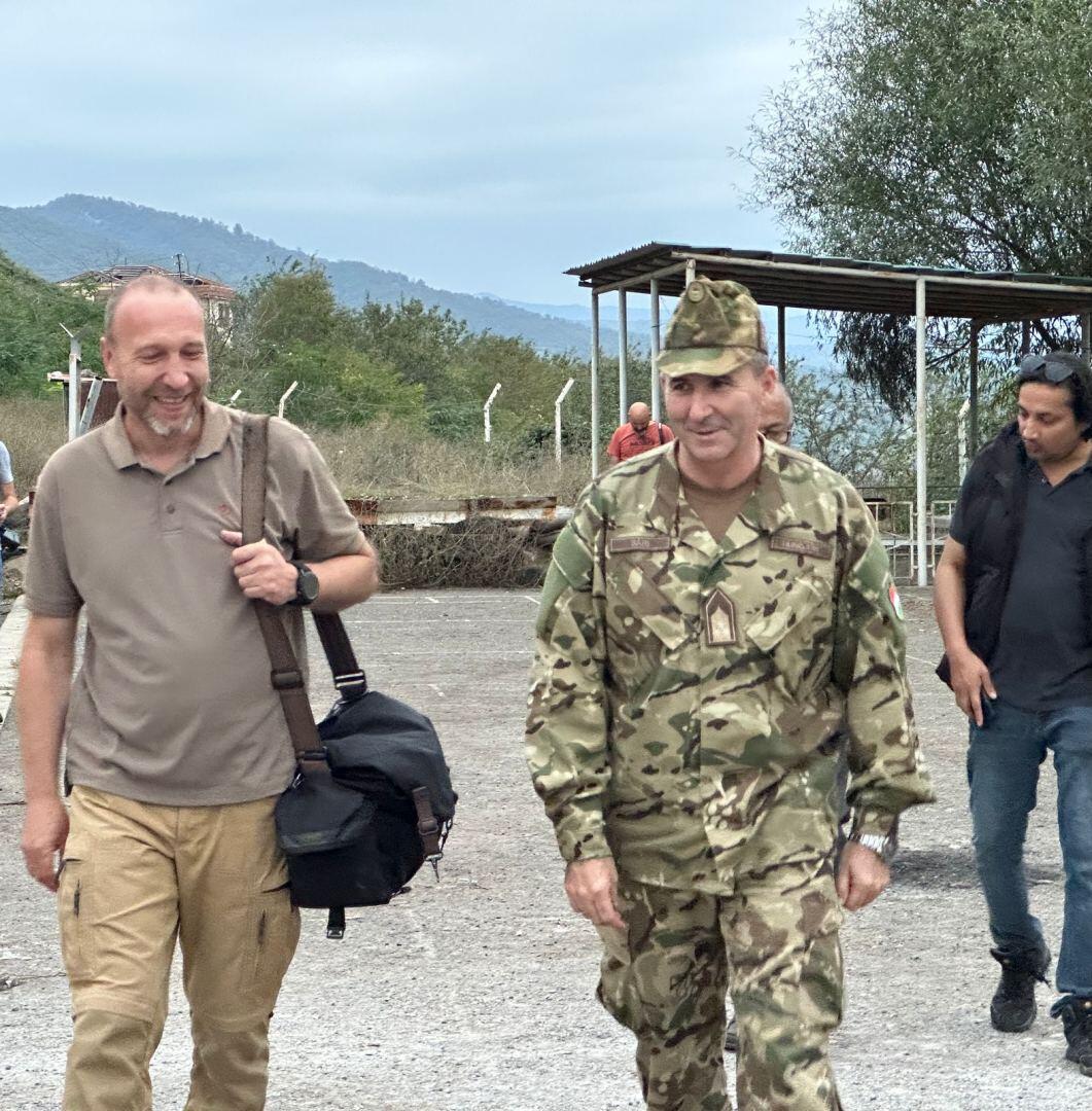 9 hərbi attaşe və 2 beynəlxalq təşkilatın nümayəndələri Şuşa şəhəri yaxınlığında separatçılardan təmizlənmiş keçmiş döyüş məntəqəsində olublar