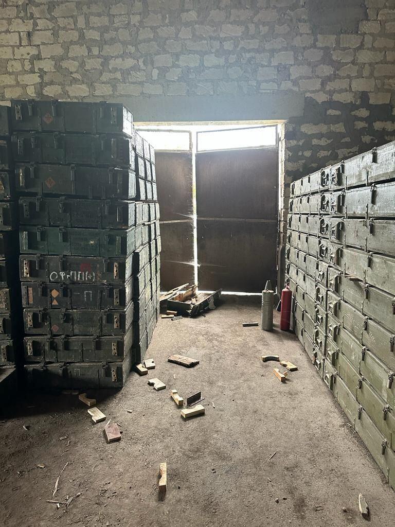 В Ходжалы обнаружен оружейный склад