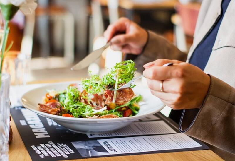 Ученые рассказали об оптимальном времени для приема пищи для спортсменов