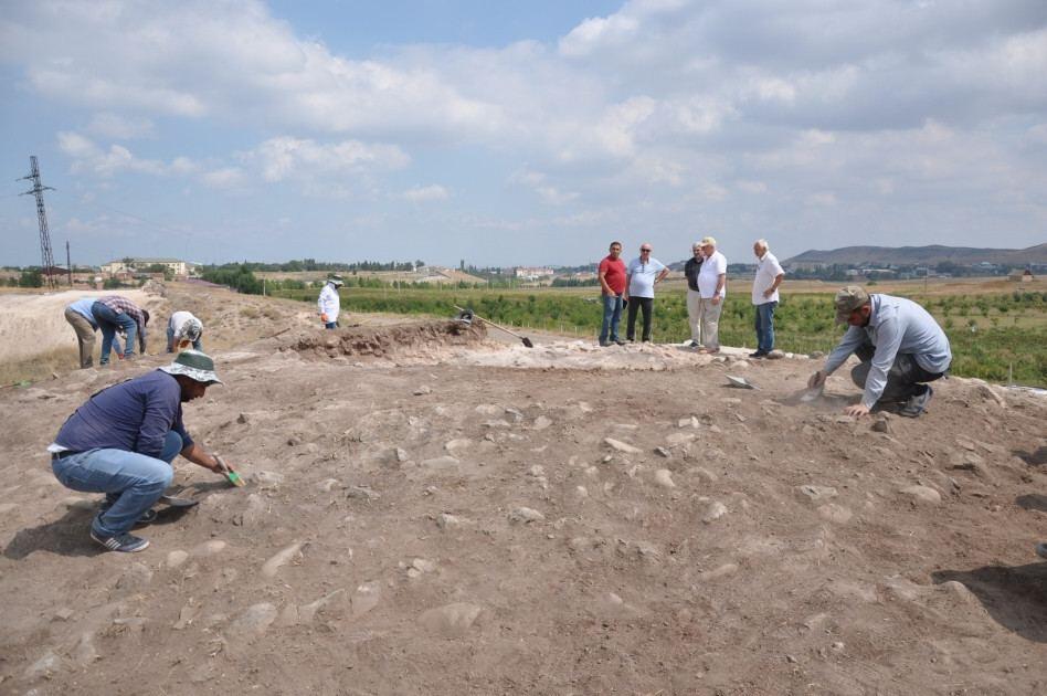 Göygöl kurqanlarında qədim dövrə aid qəbirlər aşkarlandı