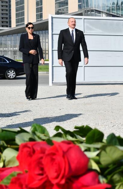 Президент Ильхам Алиев и Первая леди Мехрибан Алиева посетили в Баку строящийся Парк Победы
