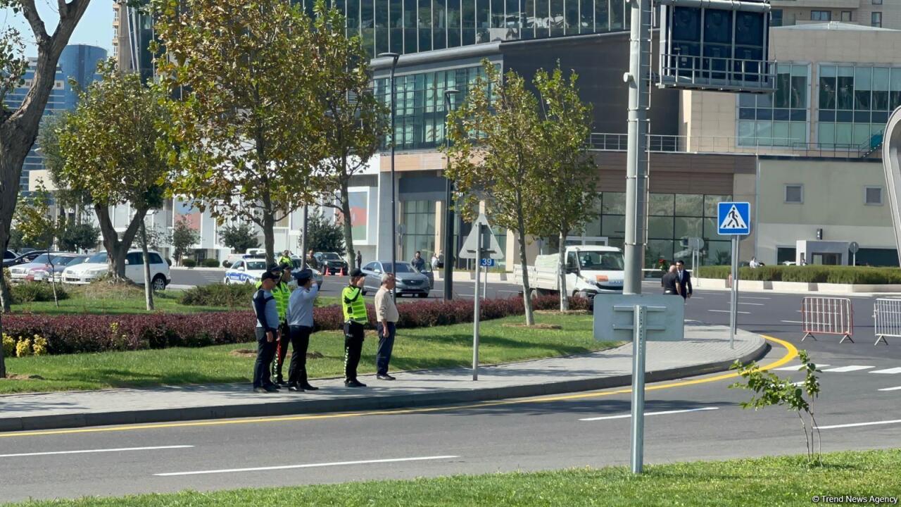 В Азербайджане минутой молчания почтили память героев Отечественной войны
