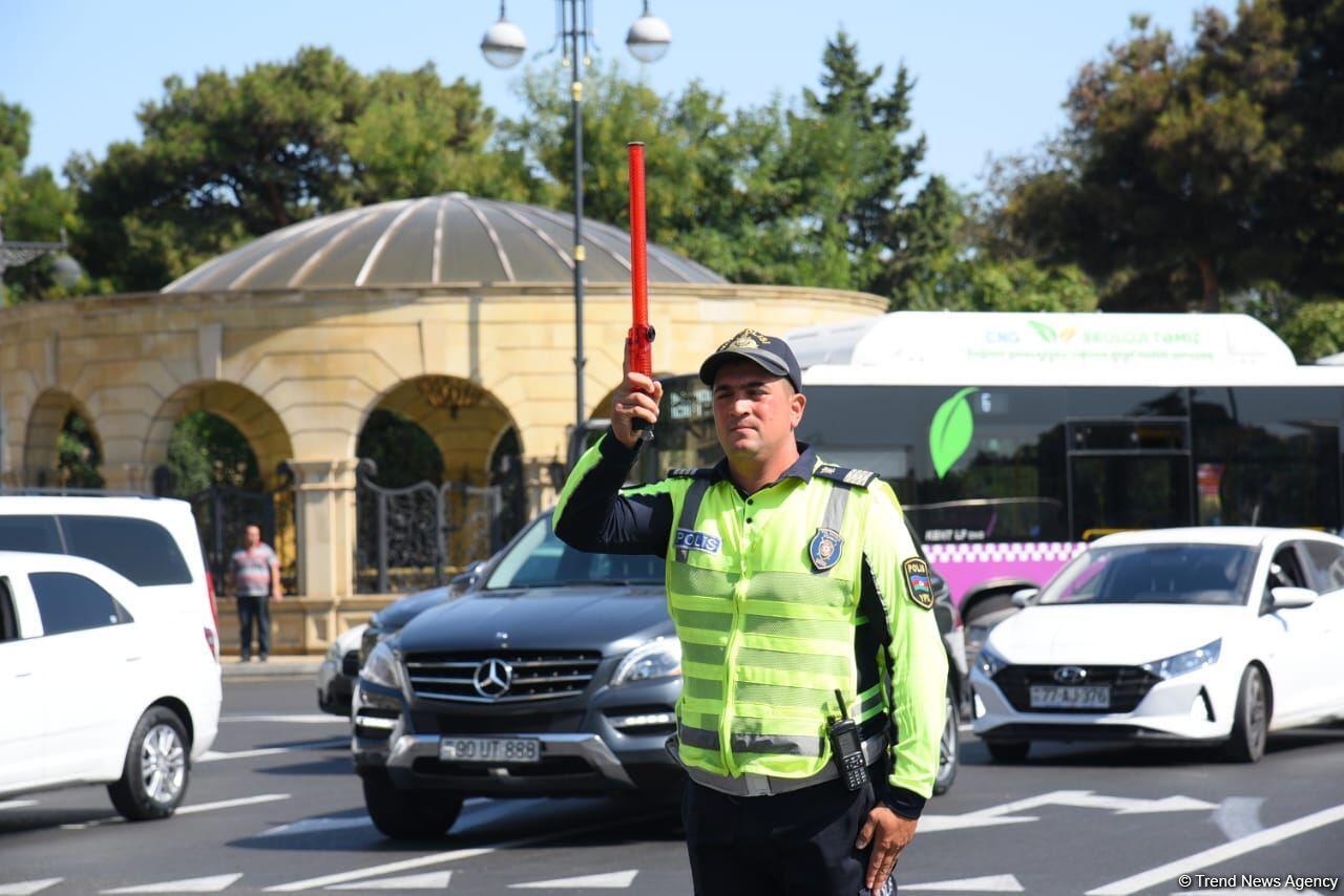 В Азербайджане минутой молчания почтили память героев Отечественной войны