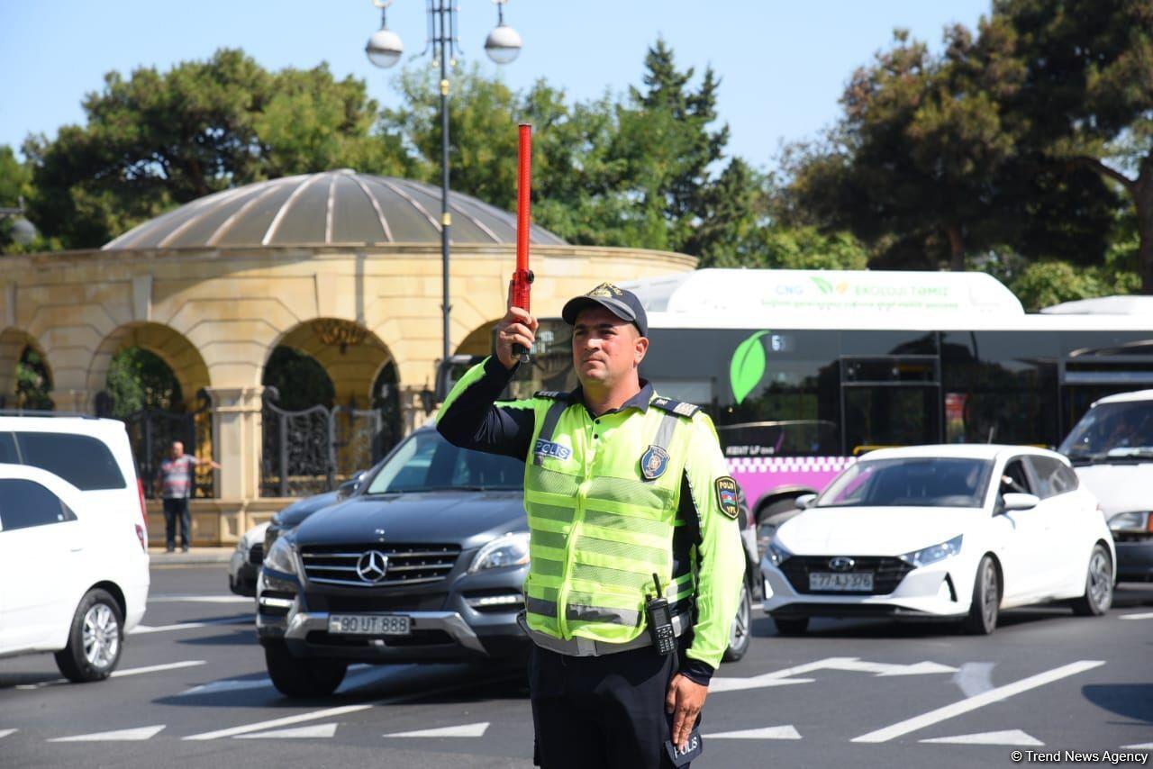 В Азербайджане минутой молчания почтили память героев Отечественной войны