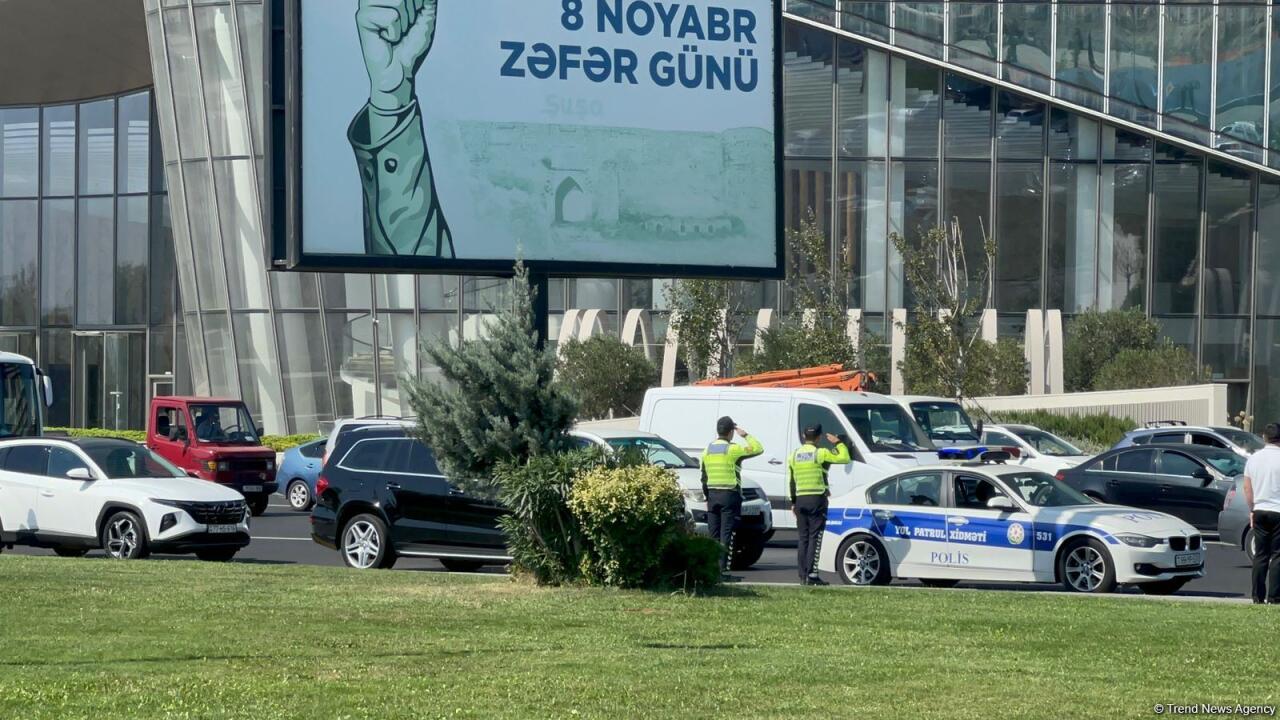 В Азербайджане минутой молчания почтили память героев Отечественной войны