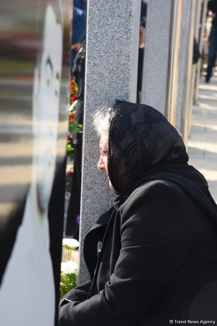 Азербайджанский народ чтит память шехидов Отечественной войны