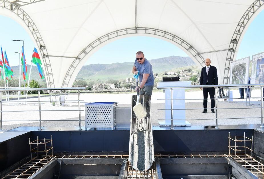 Prezident İlham Əliyev Cəbrayıl şəhərində inzibati binanın təməlini qoyub