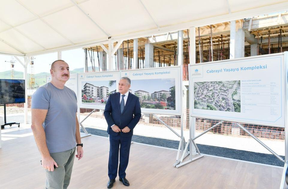 Президент Ильхам Алиев ознакомился со строительными работами в Джебраильском жилом комплексе