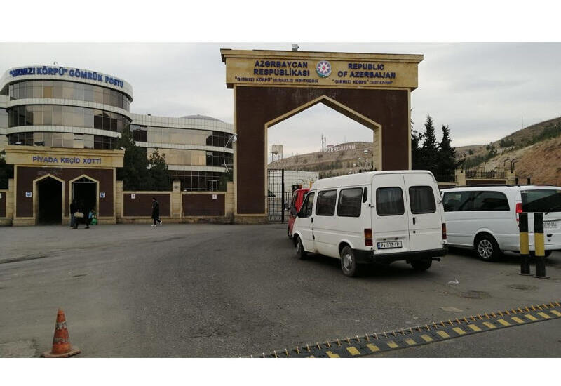 Bu şəxslər quru yolla sərhədi keçə bilər