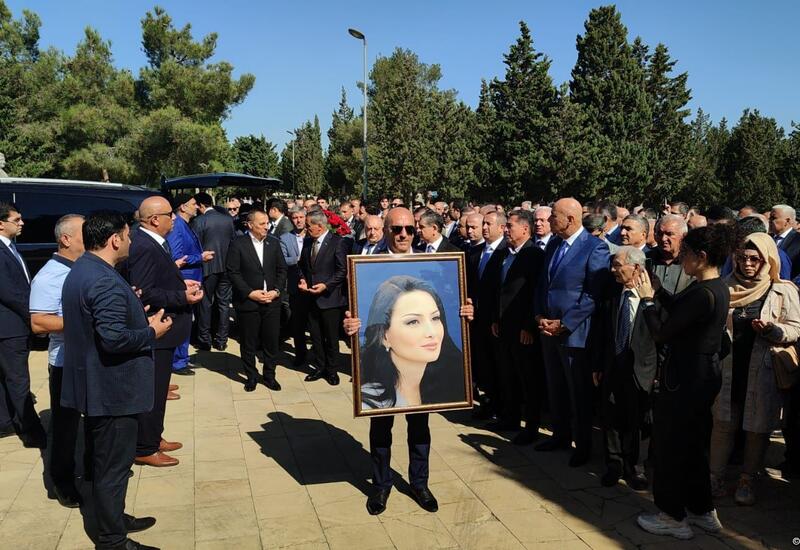 Qənirə Paşayeva dəfn edildi