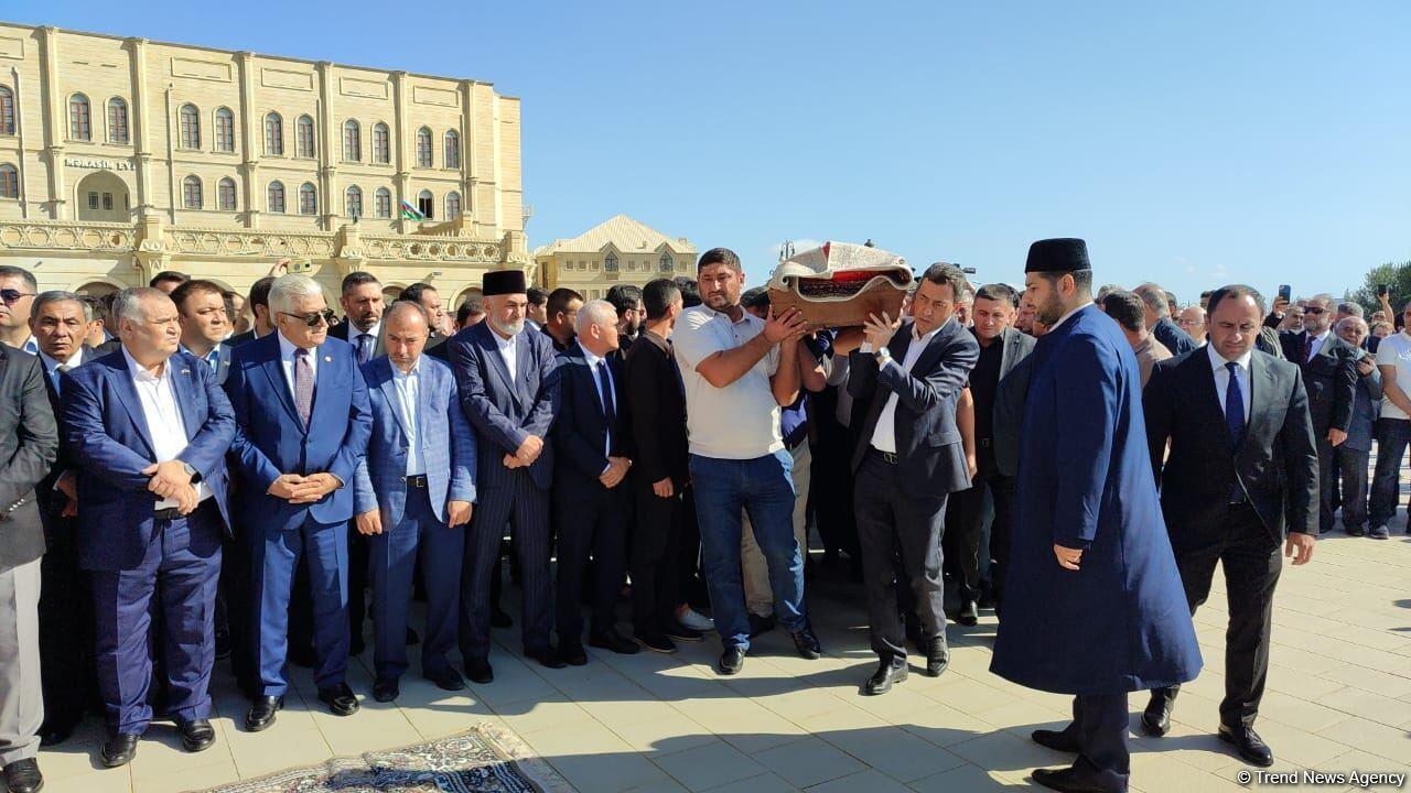 Завершилась церемония прощания с Ганирой Пашаевой