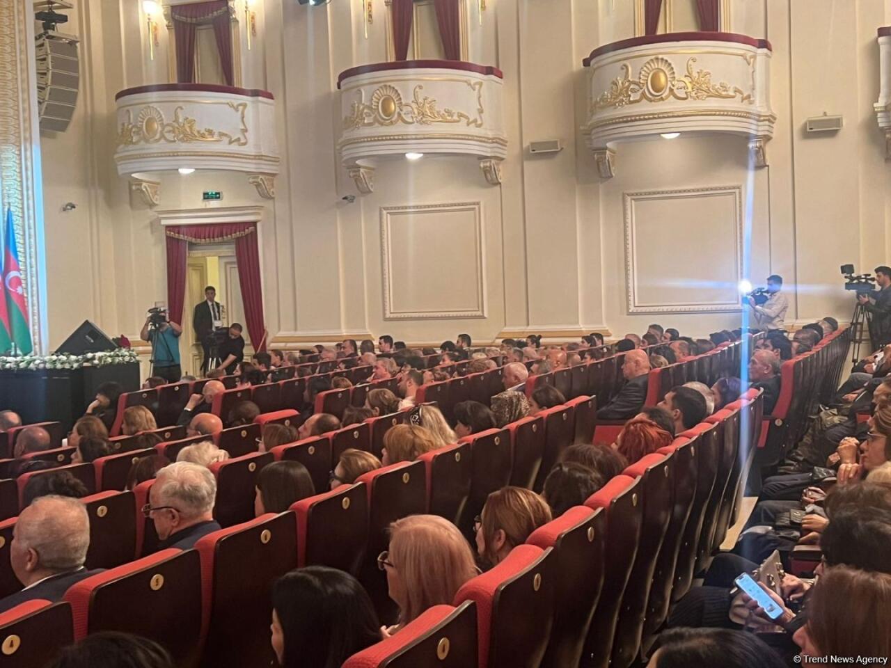 Прошла церемония прощания с Национальным героем Азербайджана Риадом Ахмедовым