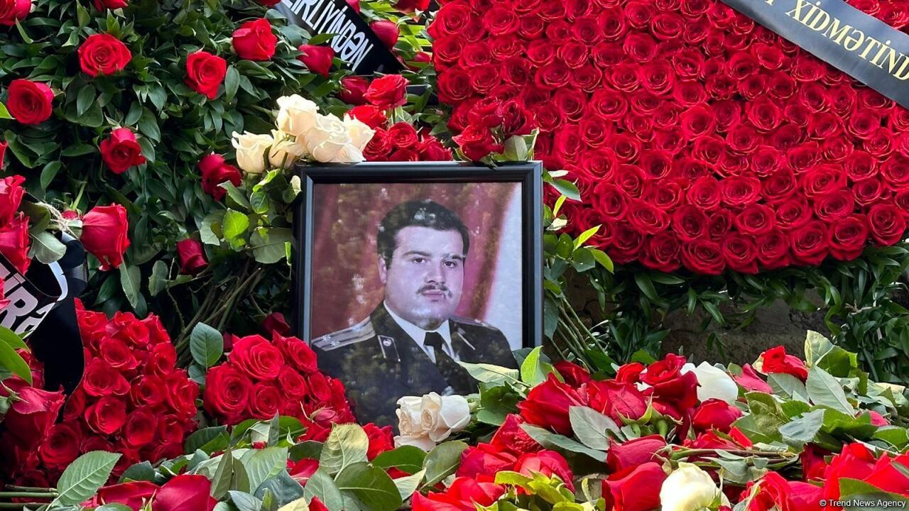 Прошла церемония прощания с Национальным героем Азербайджана Риадом Ахмедовым