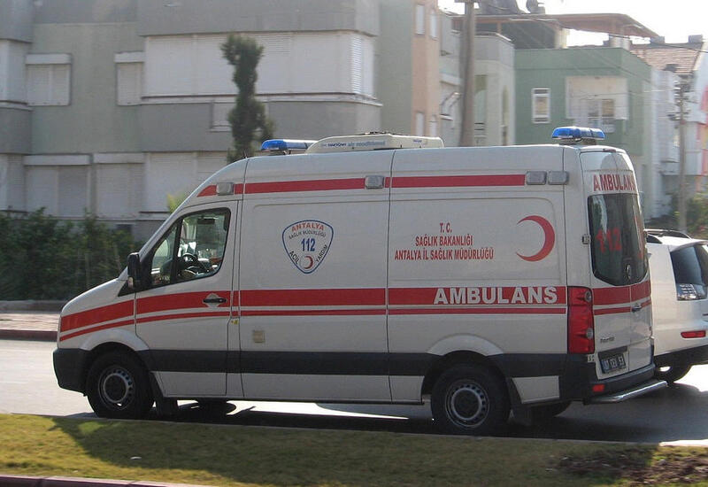 Türkiyədə baş verən partlayış nəticəsində 2 polis əməkdaşı xəsarət alıb