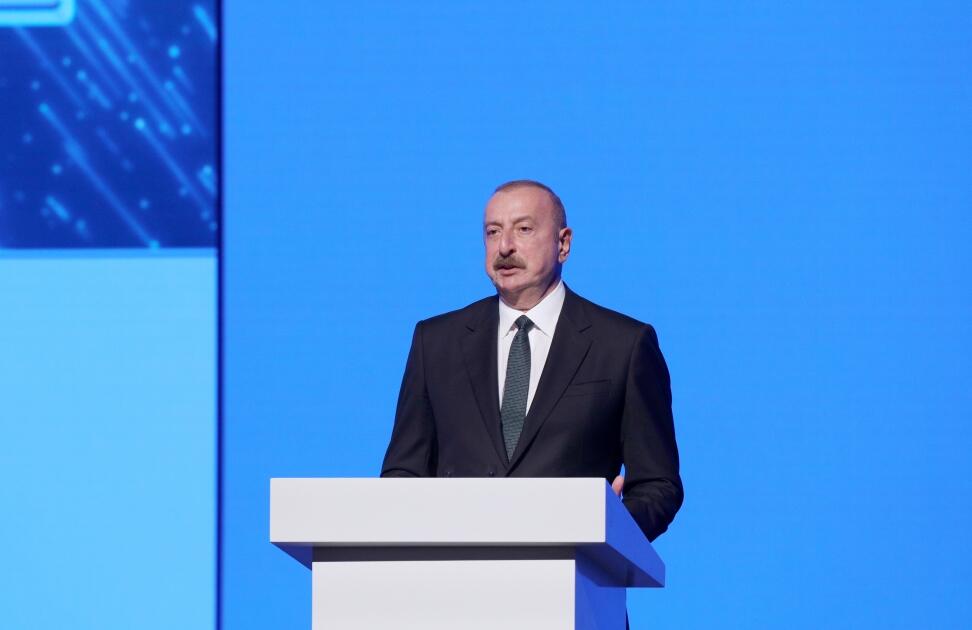 Президент Ильхам Алиев и Первая леди Мехрибан Алиева приняли участие в церемонии открытия 74-го Международного астронавтического конгресса