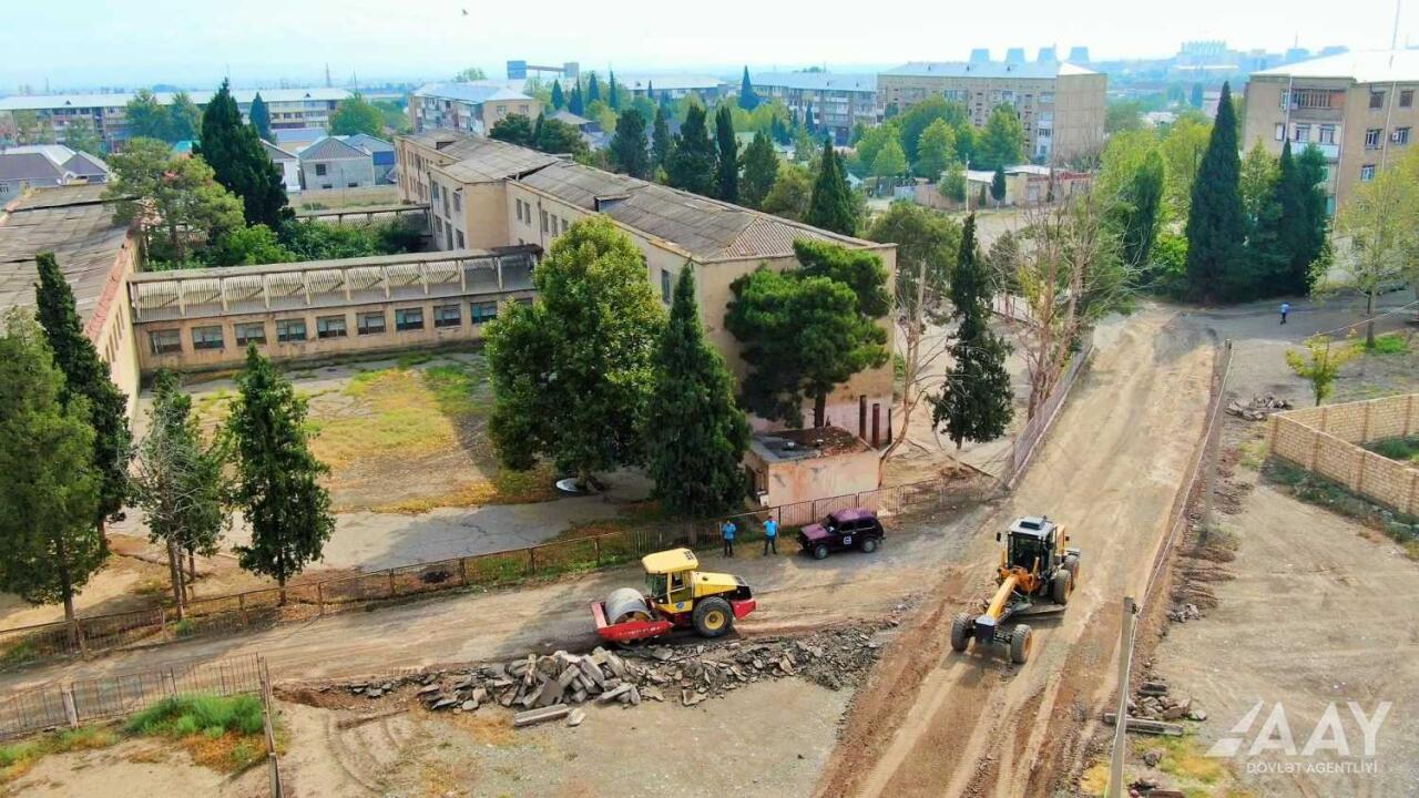 В Гяндже ремонтируются дороги