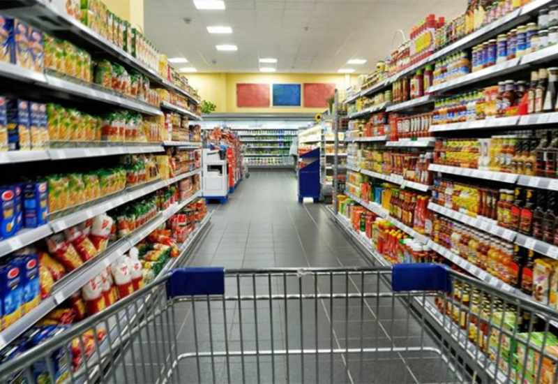 Как "просрочка" оказывается на полках некоторых магазинов?