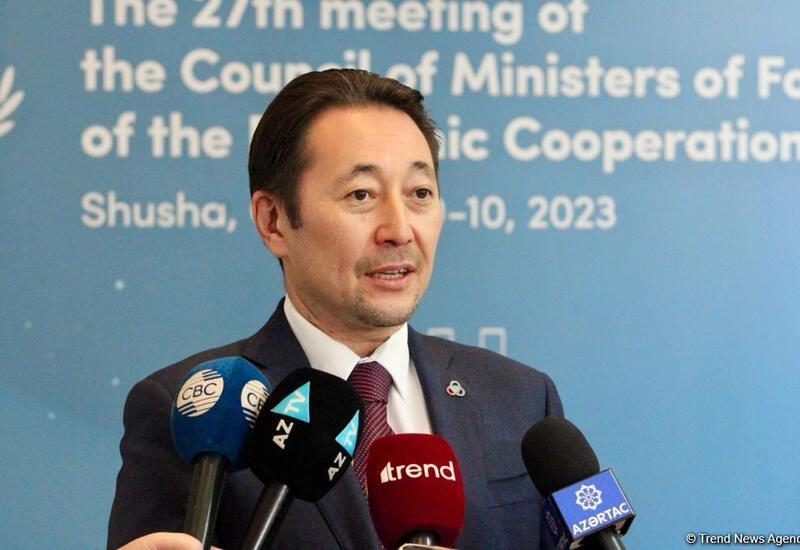 Кайрат Сарыбай поздравил Первого вице-президента Мехрибан Алиеву
