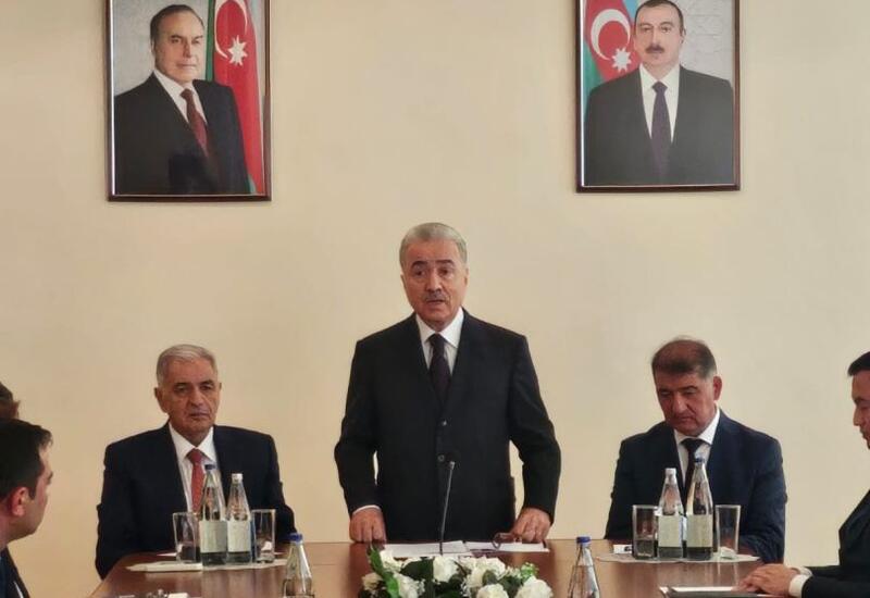 Firdovsi Əliyev kollektivə təqdim edildi