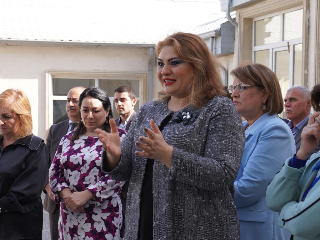 Binəqədidə yerli sakinlərlə görüşlər davam edir